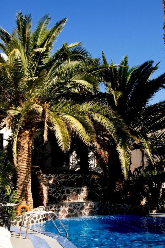 Black Sandy Beach Hotel Perissa  Exterior photo